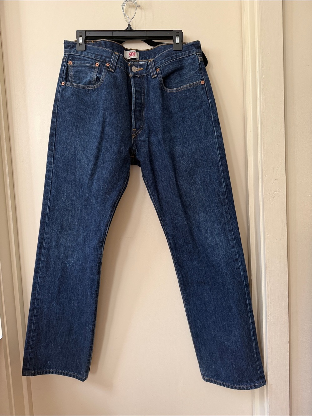 vintage Levi’s 501 33x30 dark wash